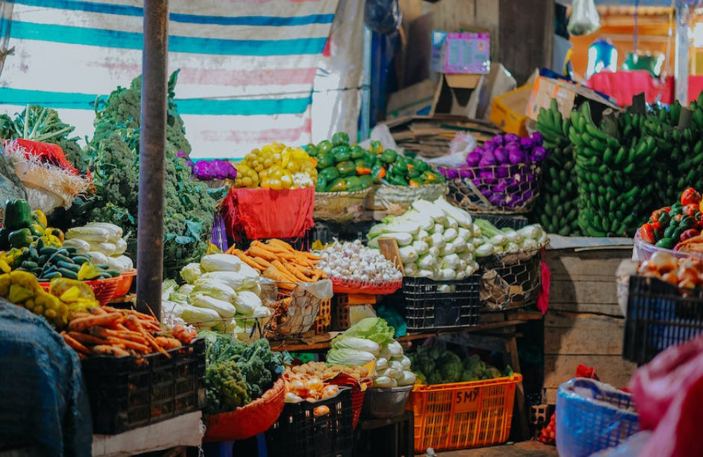 Is er een markt in Agios Sostis?